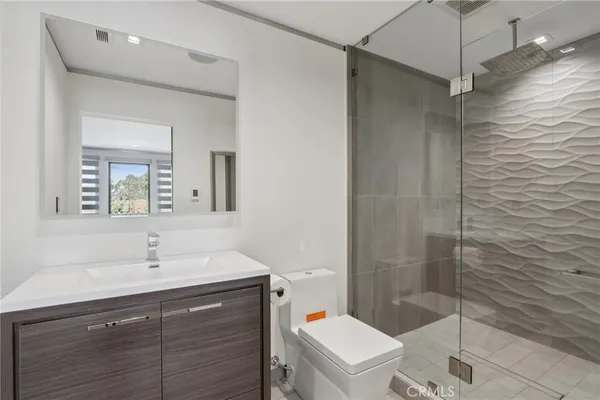 $2,750,000 | 23670 Park Andorra, Calabasas, CA 91302