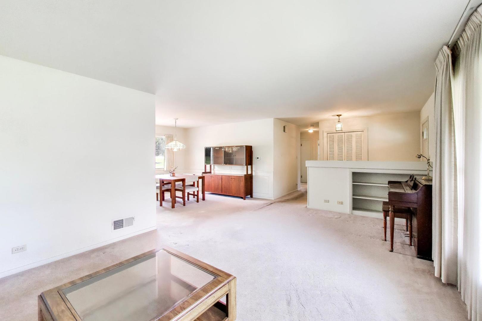 133 Howe Terrace Barrington, IL 60010 - Photo 8 of 45