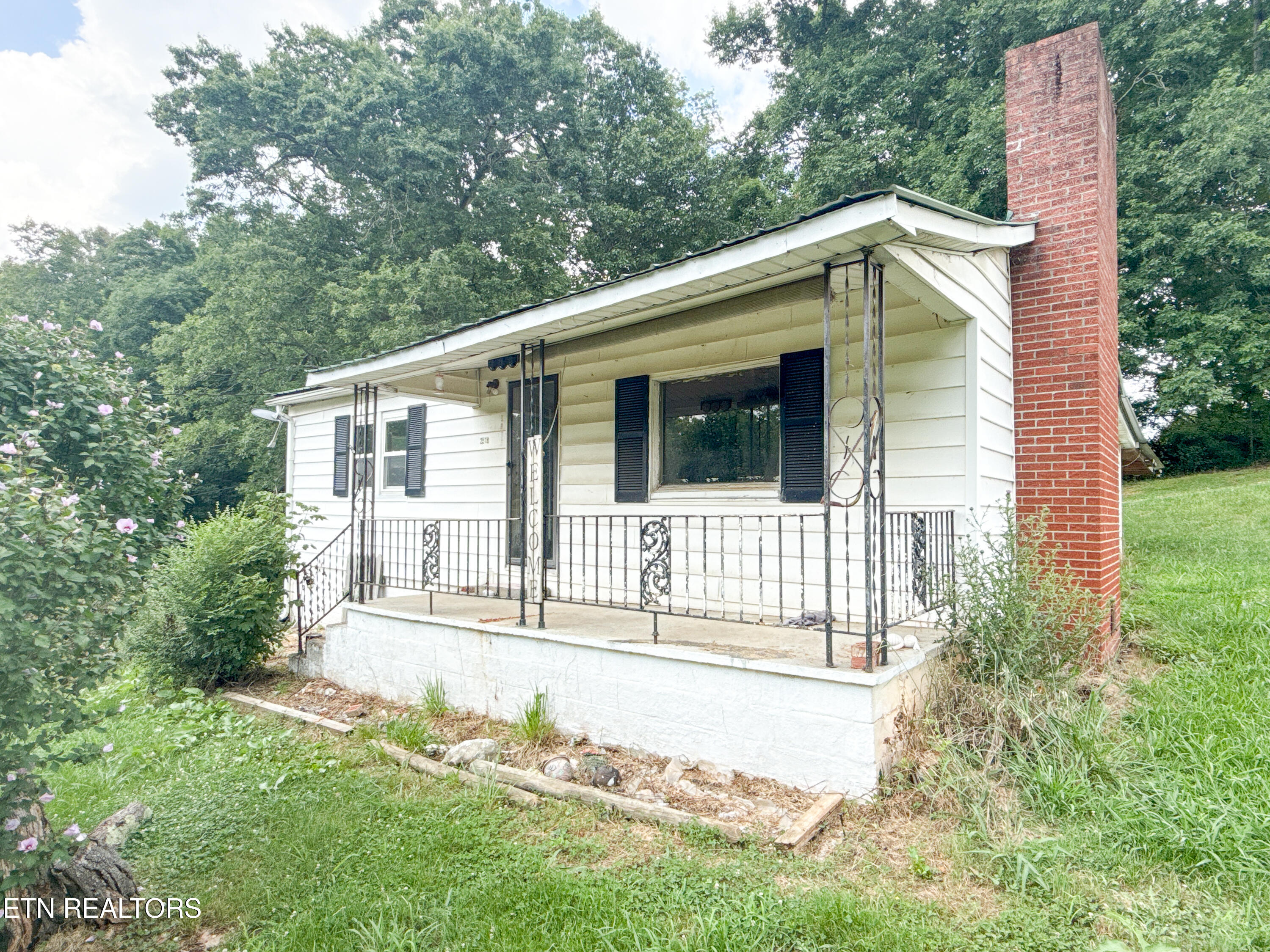 2518 Roseberry Road Mascot, TN 37806 - Photo 14 of 41 027-SMALL