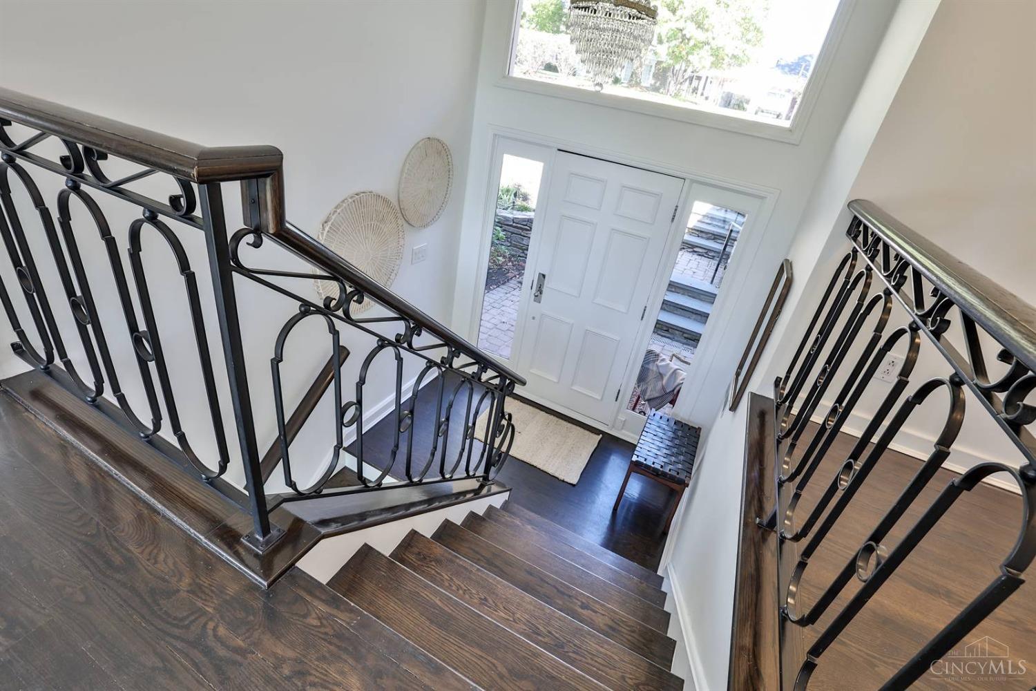 2481 Grandin Road Cincinnati, OH 45208 - Photo 4 of 62