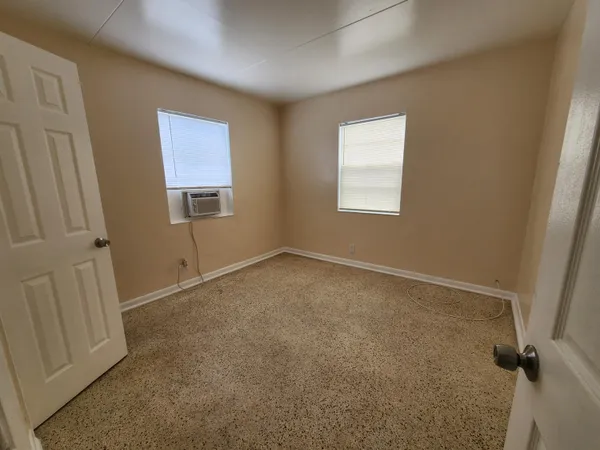 $1,600 | 1025 13th Street, Unit 5, West Palm Beach, FL 33401