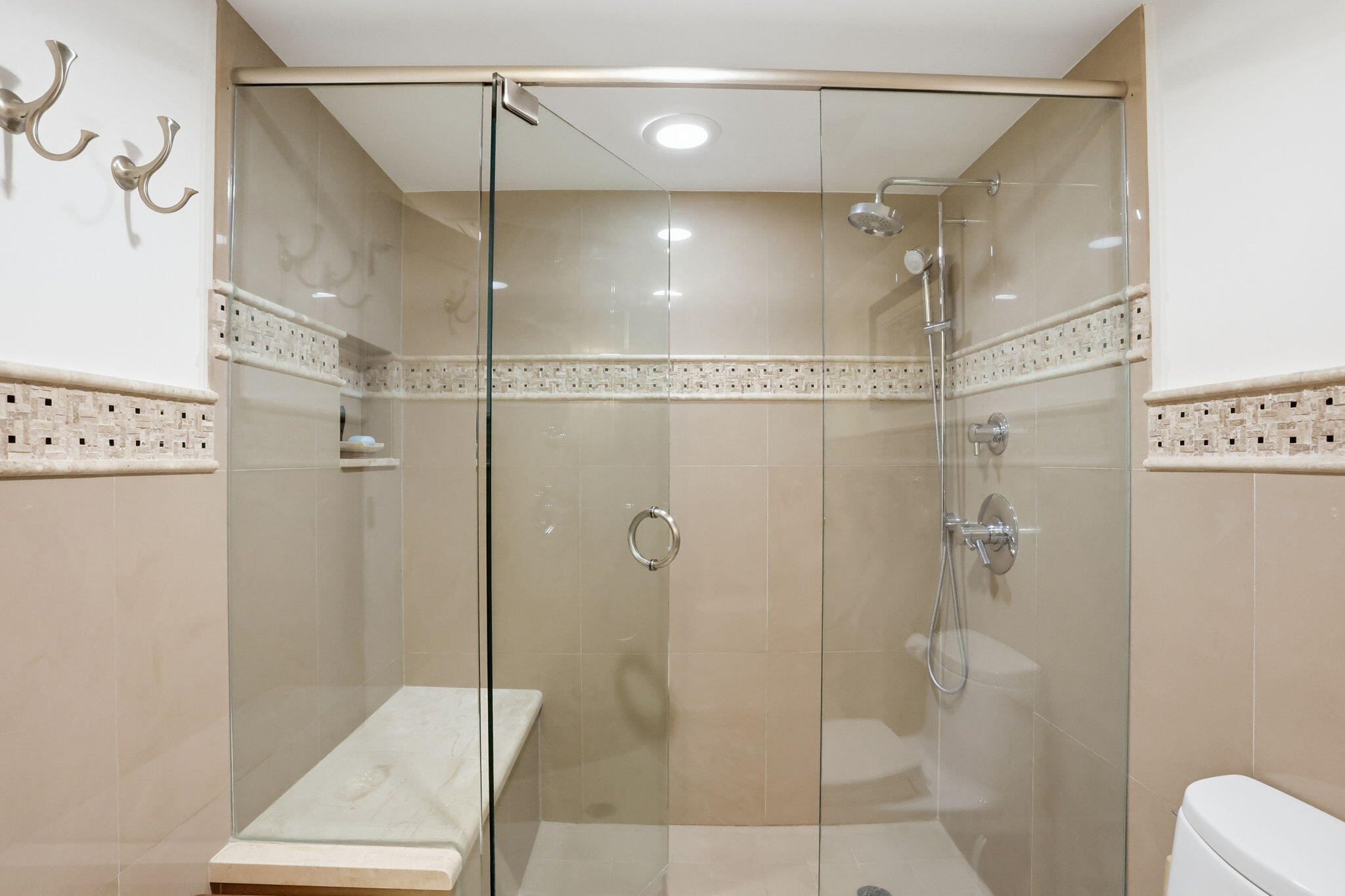 2066 North Ocean Boulevard, Unit 14NW Boca Raton, FL 33431 - Photo 28 of 39 OR SHOWER