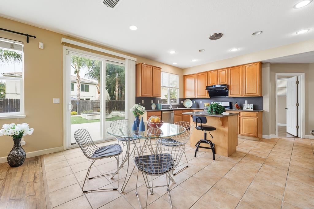 1413 Angus Street Patterson, CA 95363 - Photo 27 of 60