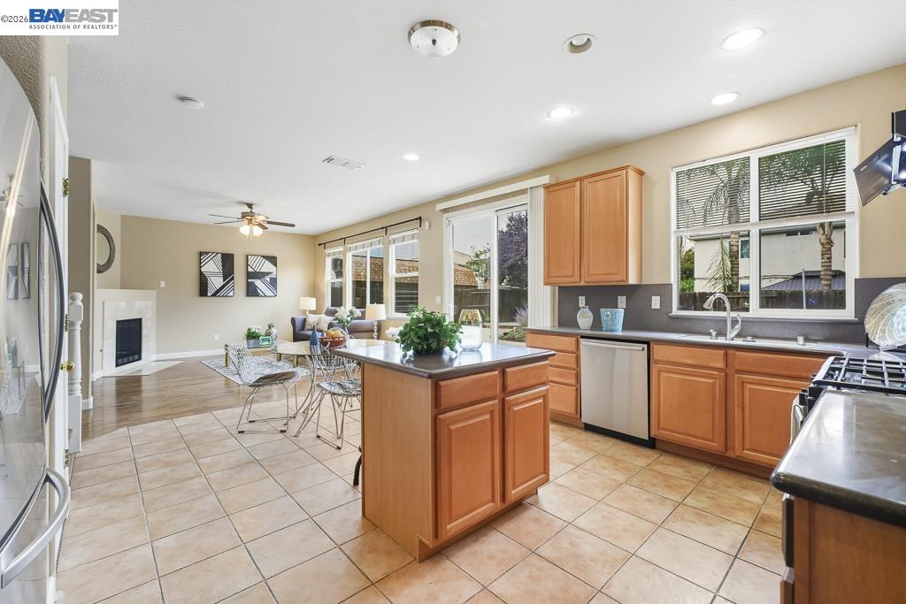 1413 Angus Street Patterson, CA 95363 - Photo 29 of 60