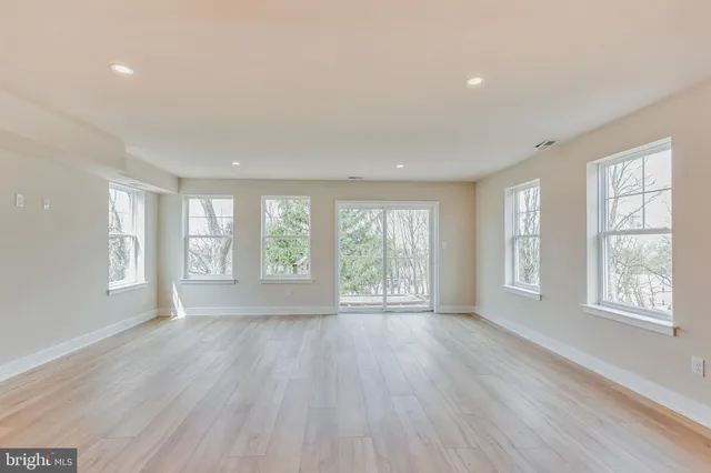 $5,000 | 1236 Butler Pike, Unit 2, Conshohocken, PA 19428