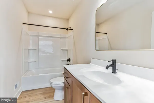 $4,650 | 1236 Butler Pike, Unit 2, Conshohocken, PA 19428