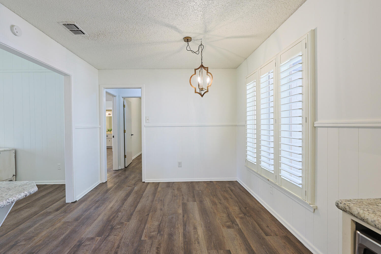 5711 74th Street Lubbock, TX 79424 - Photo 19 of 53 DIning Area