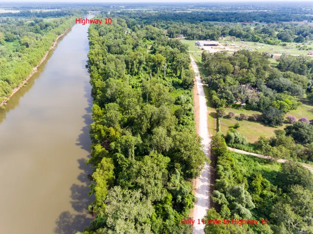 a view of a lush green field
