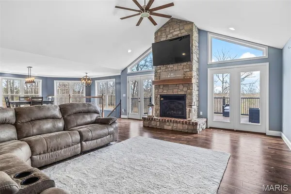 $724,900 | 4095 Saddle Wood Road, De Soto, MO 63020