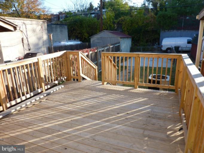 3923 Falls Road Baltimore, MD 21211 - Photo 10 of 15 Huge deck
