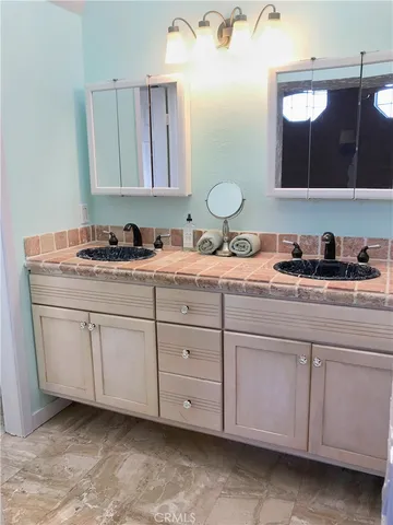 $4,695 | 21222 Limber, Mission Viejo, CA 92692