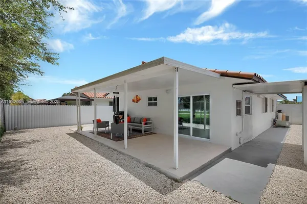 $3,650 | 895 West 39th Place, Hialeah, FL 33012