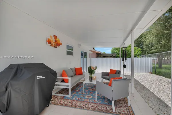 $3,650 | 895 West 39th Place, Hialeah, FL 33012