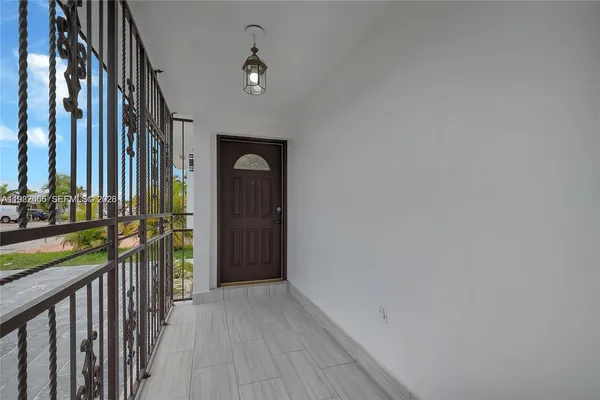 $3,650 | 895 West 39th Place, Hialeah, FL 33012