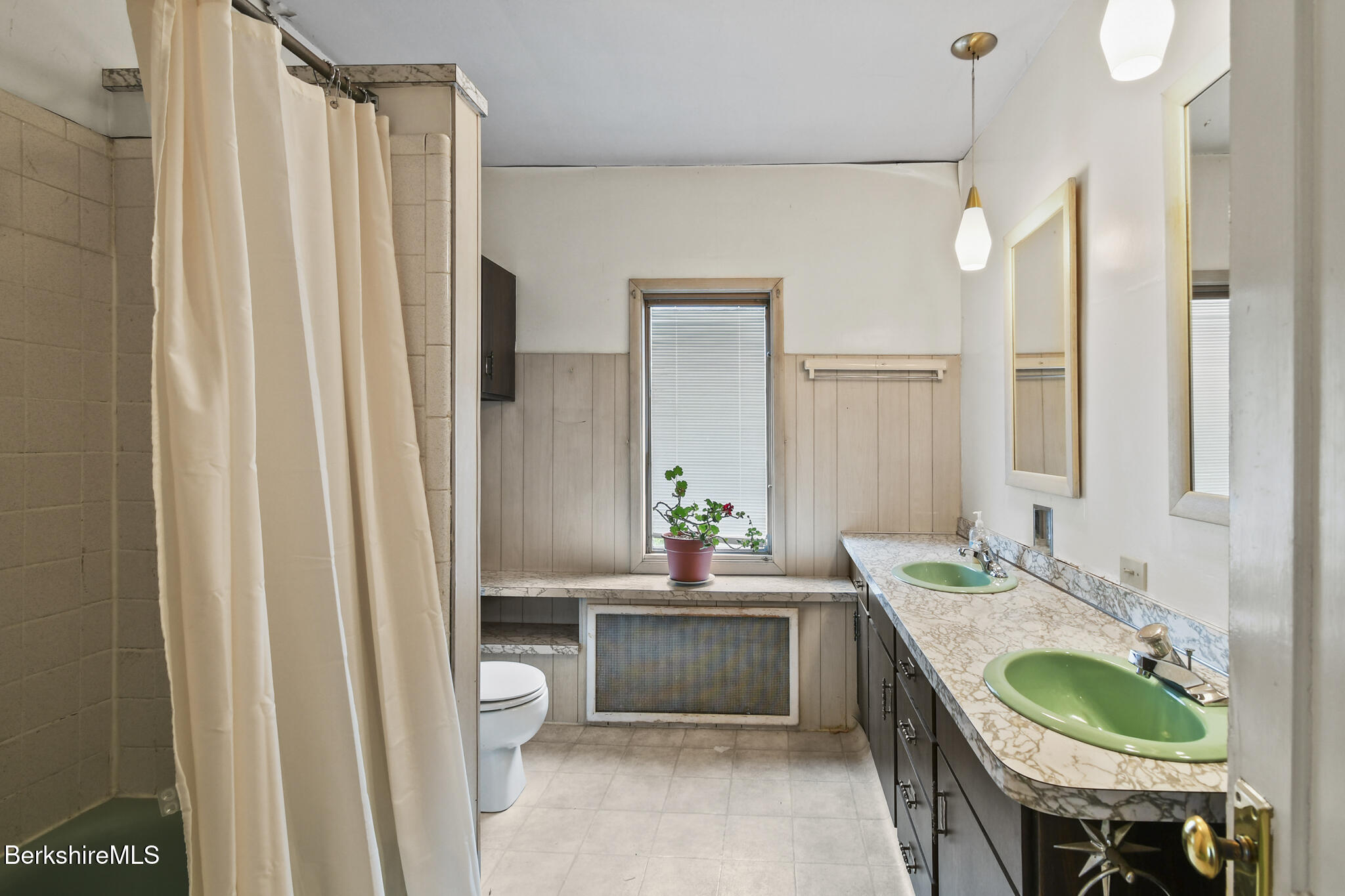 232 1st Street Pittsfield, MA 01201 - Photo 15 of 20 JAN_7858