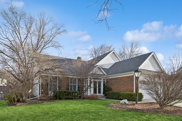 $509,900 | 4 Athens Court, Vernon Hills, IL 60061