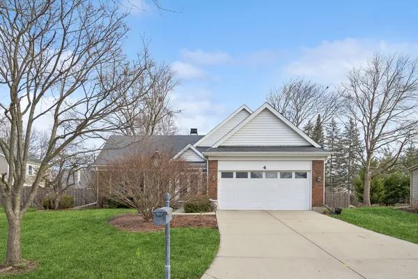 $509,900 | 4 Athens Court, Vernon Hills, IL 60061