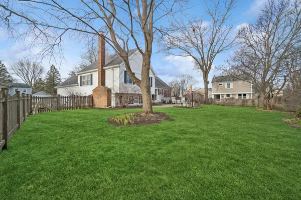 $509,900 | 4 Athens Court, Vernon Hills, IL 60061