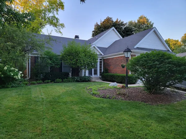 $509,900 | 4 Athens Court, Vernon Hills, IL 60061