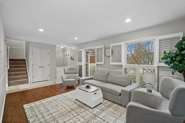 $509,900 | 4 Athens Court, Vernon Hills, IL 60061