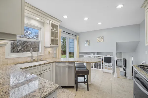 $509,900 | 4 Athens Court, Vernon Hills, IL 60061