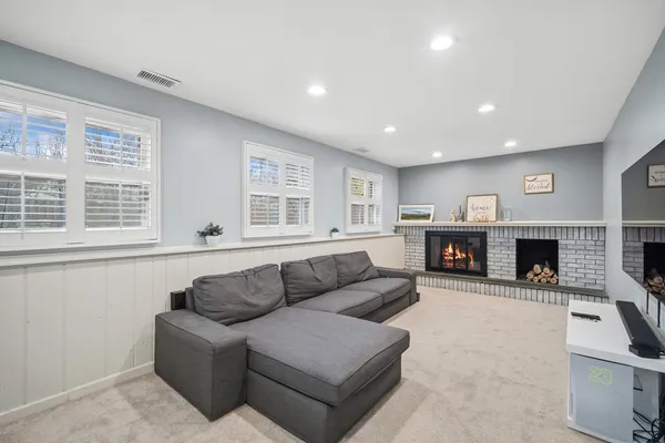 $509,900 | 4 Athens Court, Vernon Hills, IL 60061
