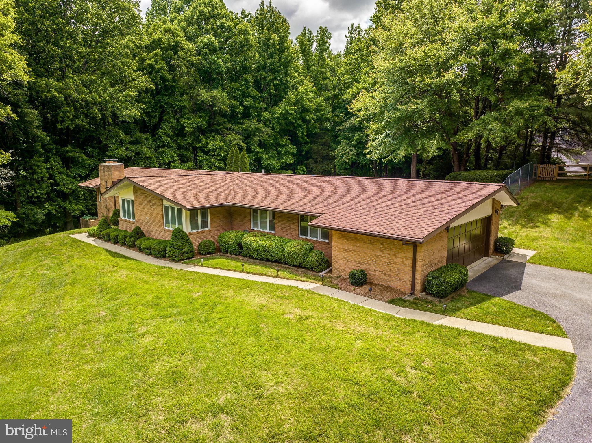 229 King James Road Upper Marlboro, MD 20774 - Photo 12 of 63 Side view of House