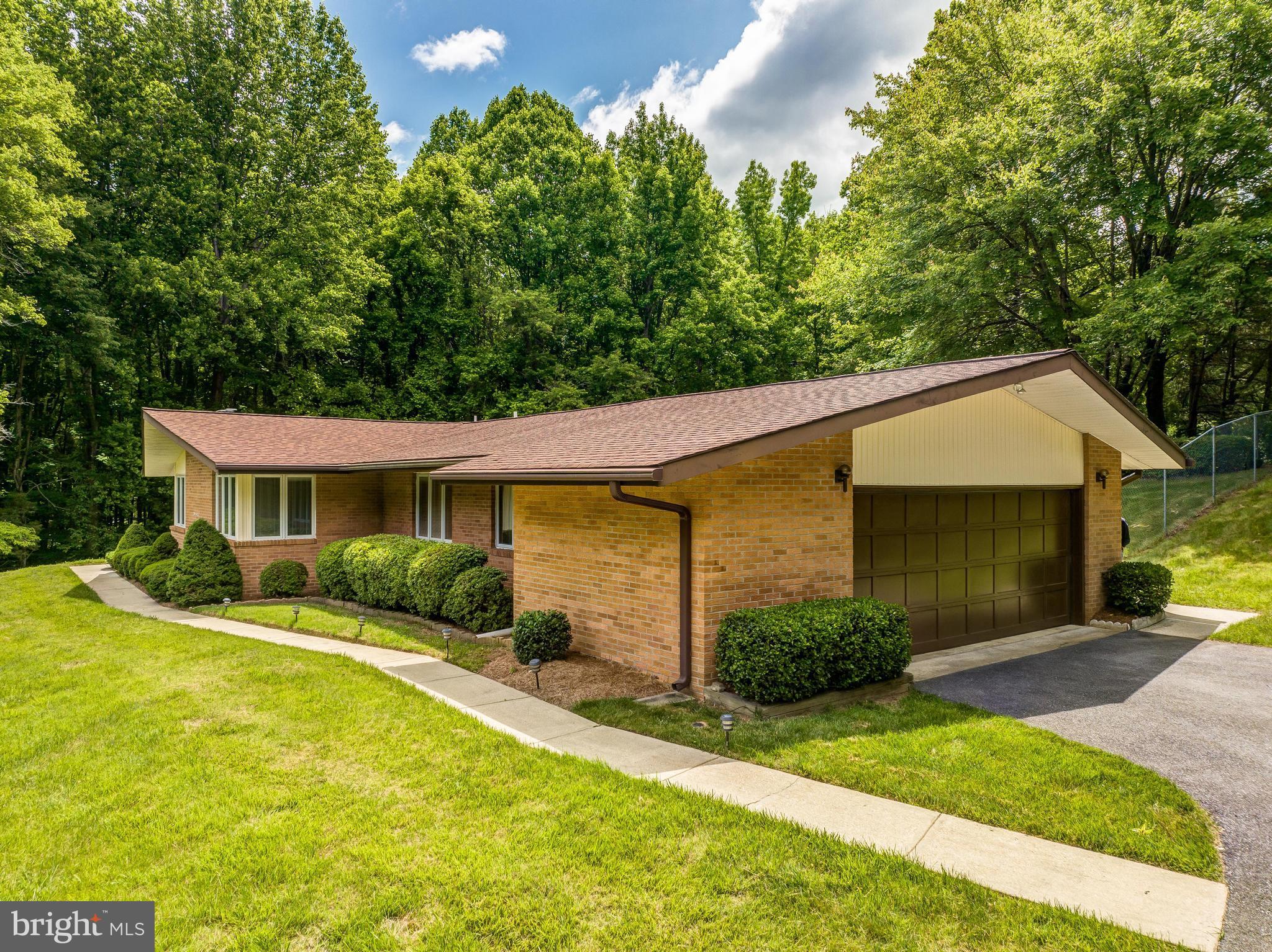 229 King James Road Upper Marlboro, MD 20774 - Photo 13 of 63 View of home with garage
