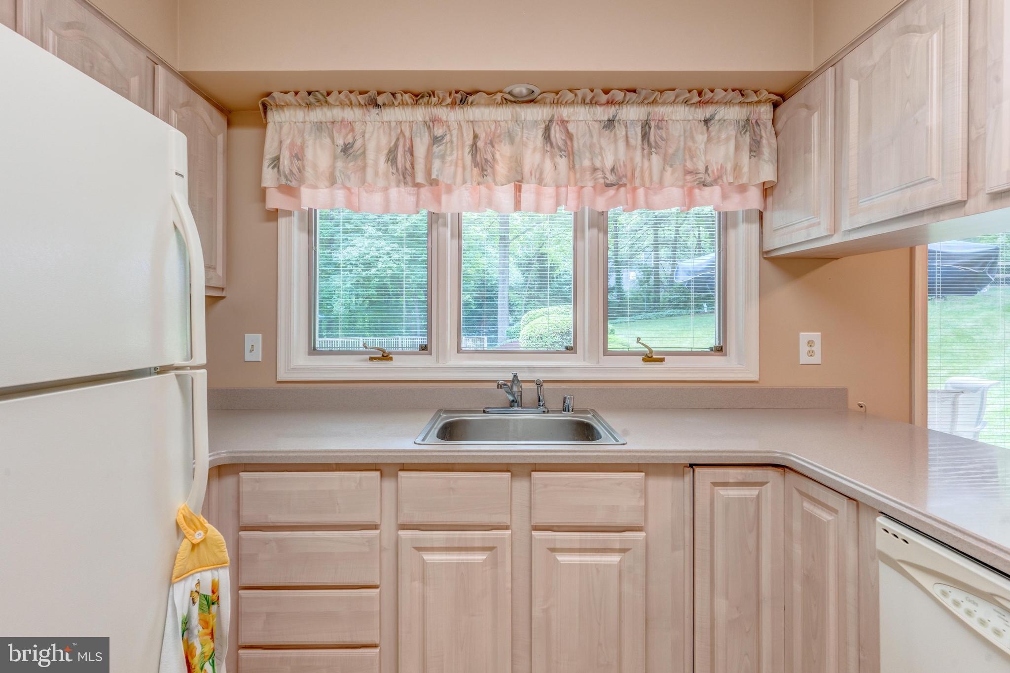 229 King James Road Upper Marlboro, MD 20774 - Photo 35 of 63 Kitchen