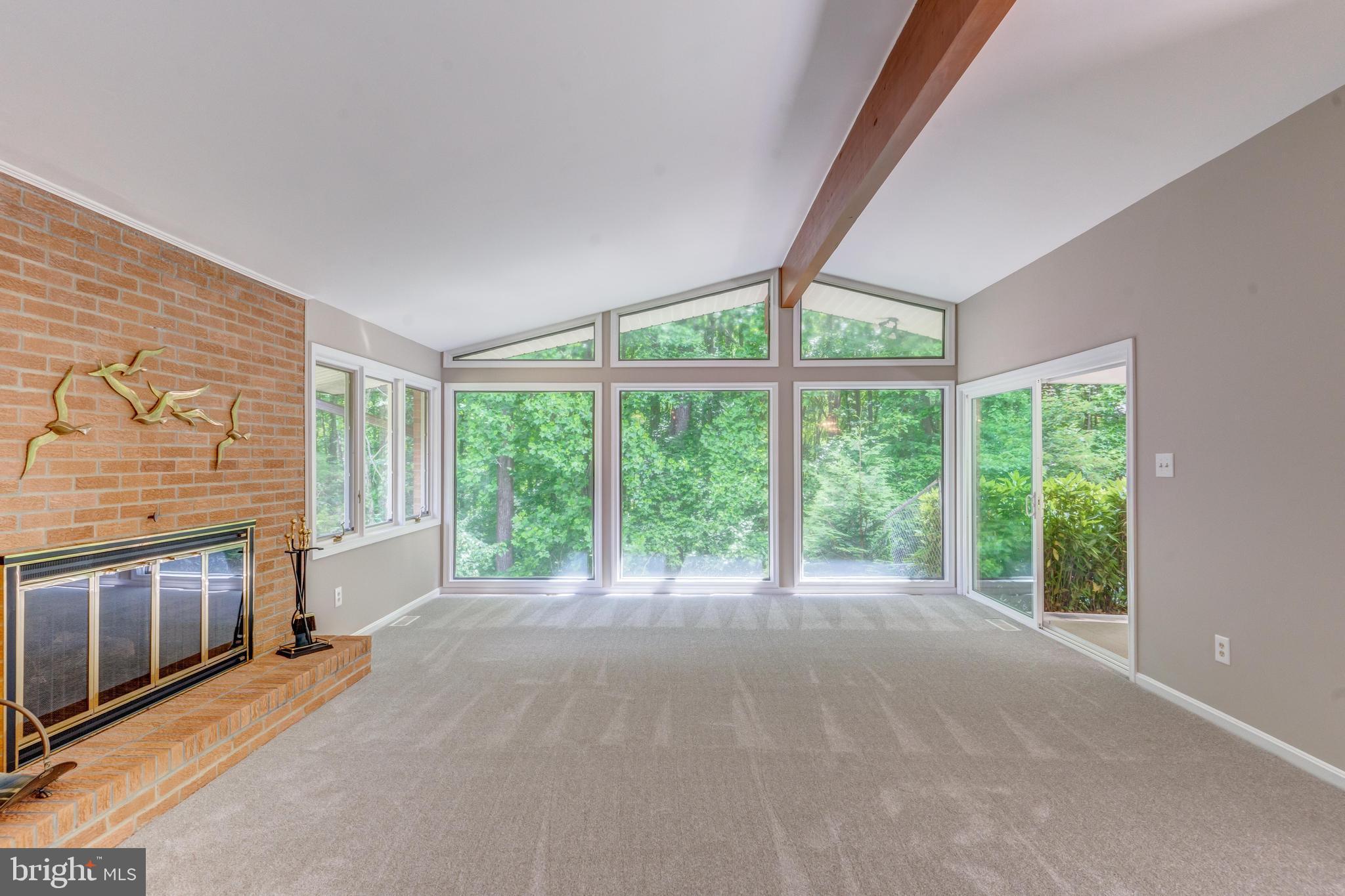 229 King James Road Upper Marlboro, MD 20774 - Photo 41 of 63 Living room