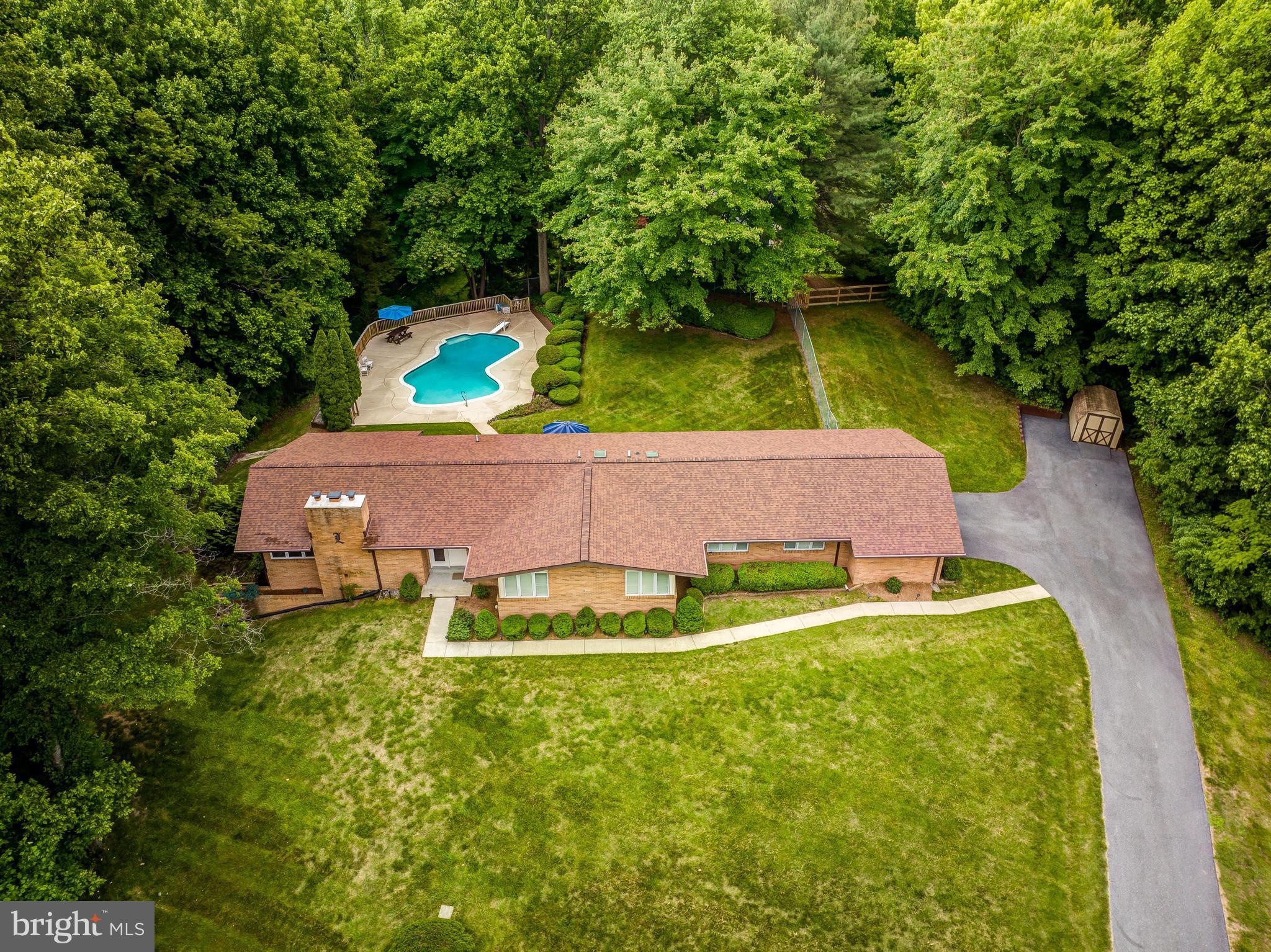 229 King James Road Upper Marlboro, MD 20774 - Photo 7 of 63 Home and Pool