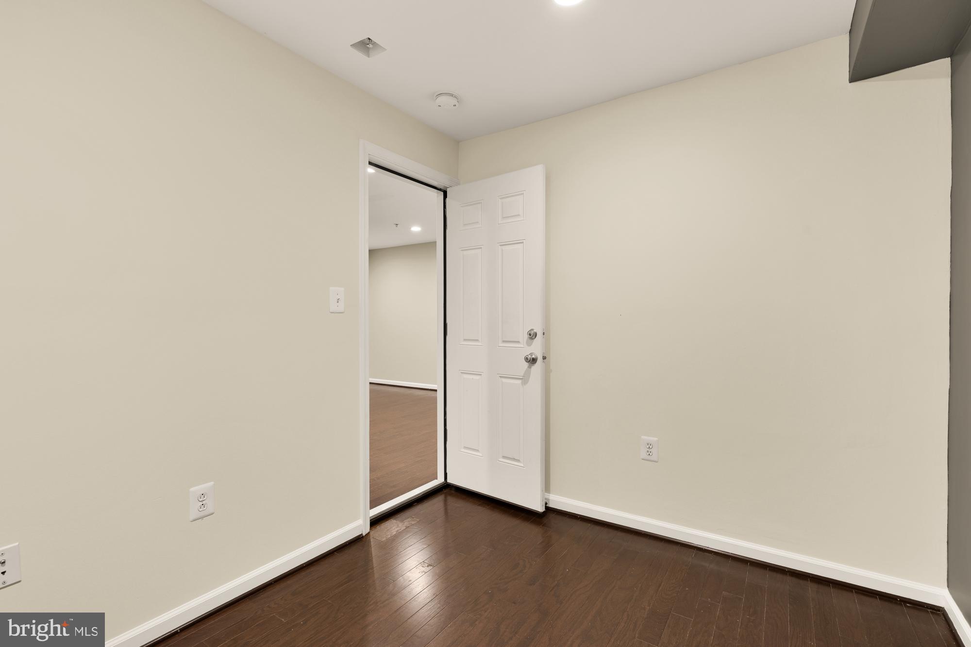1845 Kalorama Road Northwest, Unit 1 Washington, DC 20009 - Photo 22 of 39 a view of an empty room