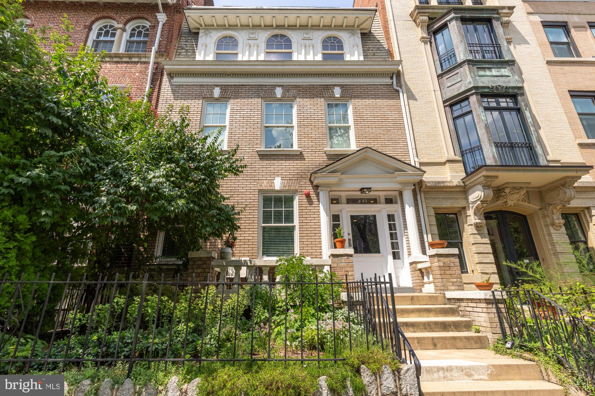 1845 Kalorama Road Northwest, Unit 1 Washington, DC 20009 - Photo 3 of 39 front view of a building