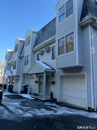 $3,900 | 57 Dean Street, Unit 4, Stamford, CT 06902
