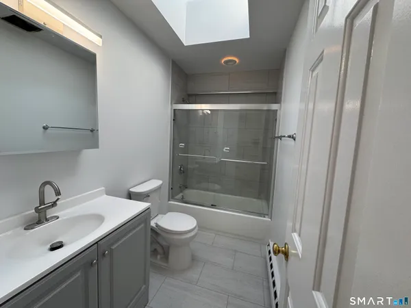 $3,900 | 57 Dean Street, Unit 4, Stamford, CT 06902