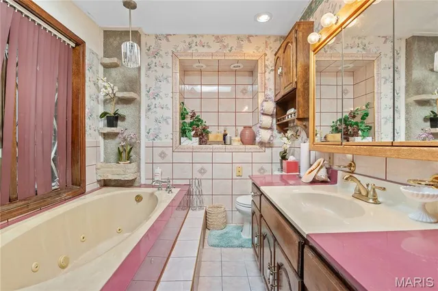 $649,333 | 12746 Rolling Hills Drive, Trenton, IL 62293