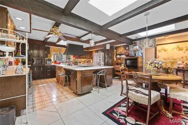 $649,333 | 12746 Rolling Hills Drive, Trenton, IL 62293