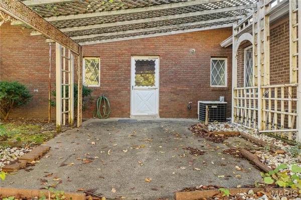 $649,333 | 12746 Rolling Hills Drive, Trenton, IL 62293