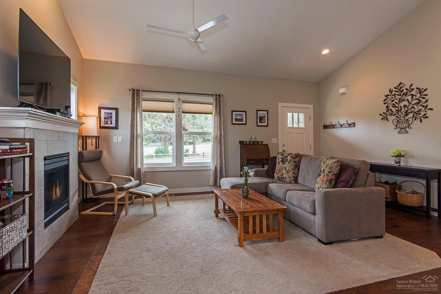 20330 Chase Road Bend, OR 97702 - Photo 5 of 23 Additional Photo