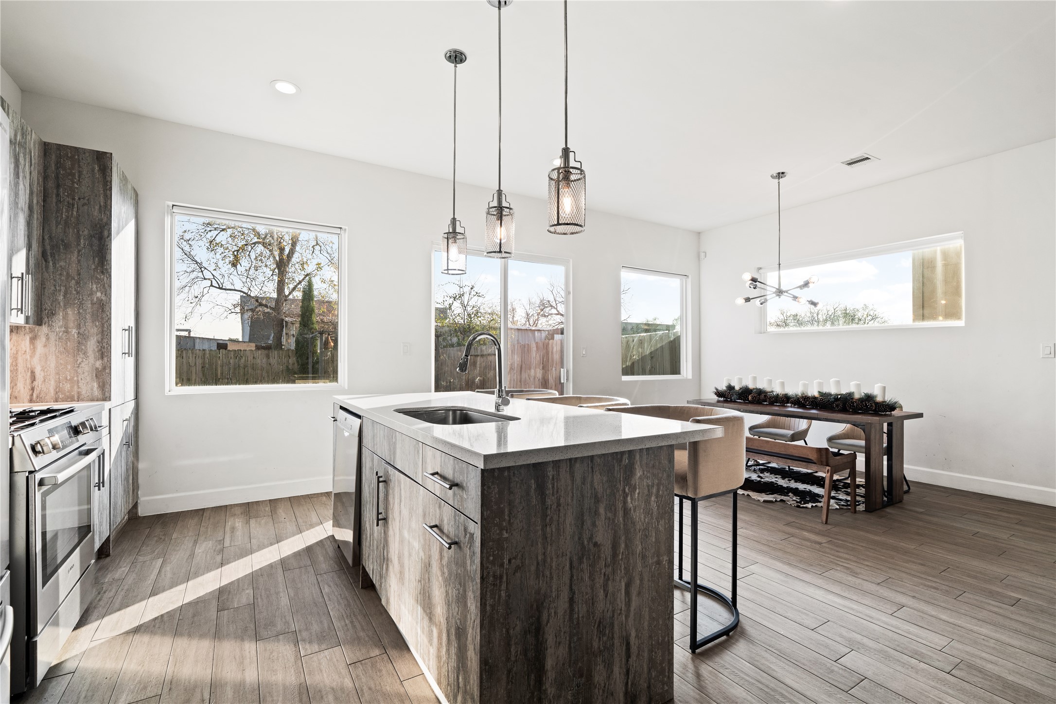 6819 Rocinante Lane Houston, TX 77092 - Photo 11 of 24