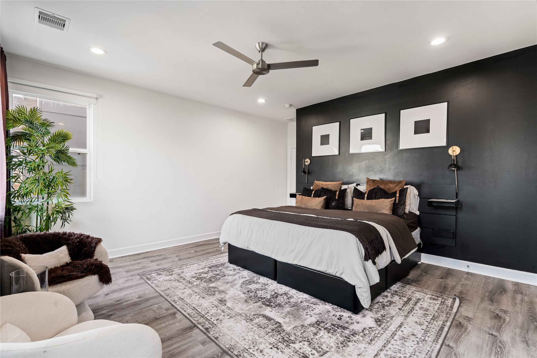 6819 Rocinante Lane Houston, TX 77092 - Photo 17 of 24