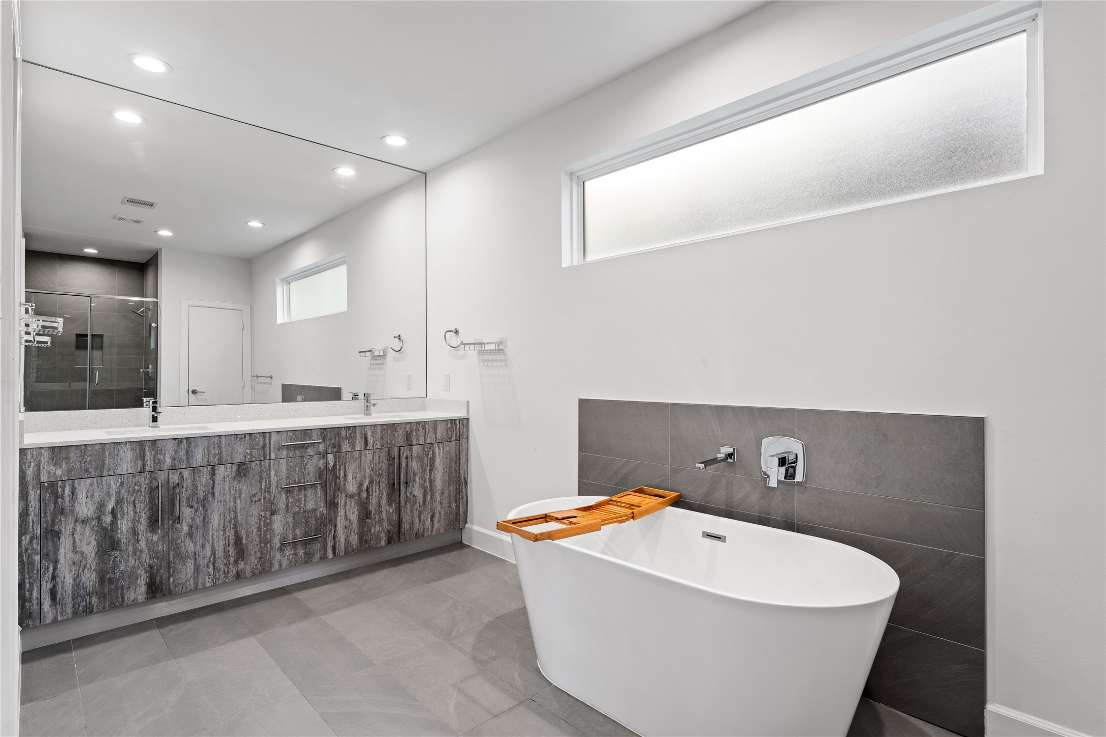 6819 Rocinante Lane Houston, TX 77092 - Photo 19 of 24