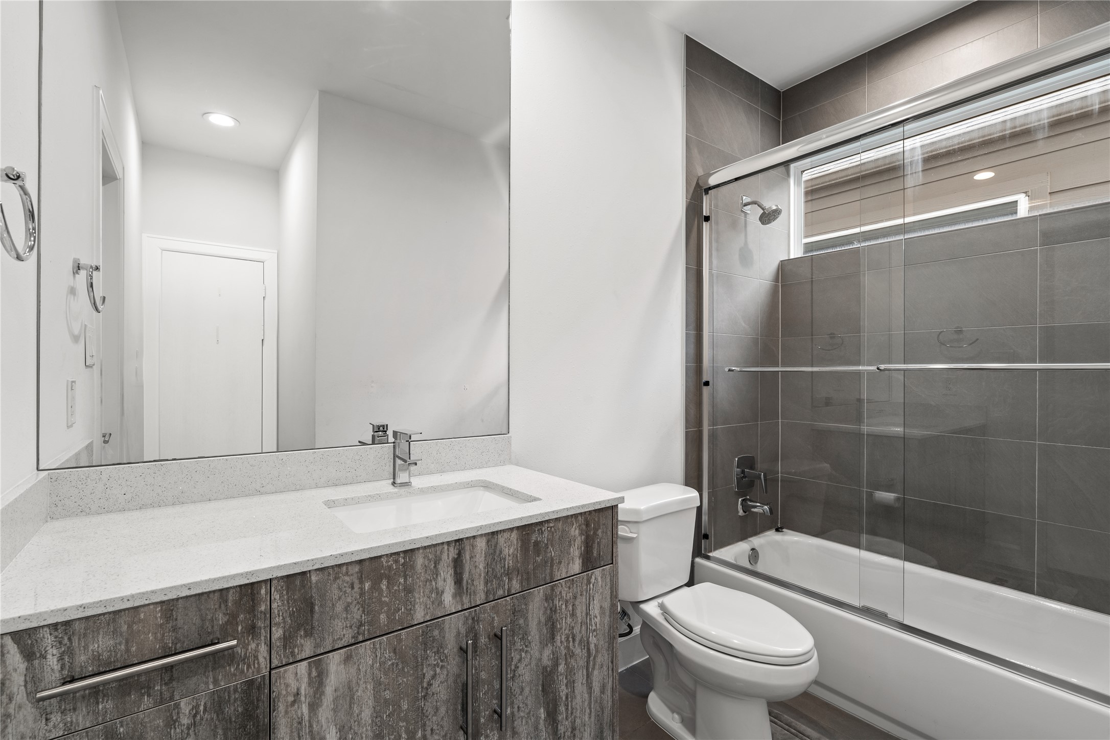 6819 Rocinante Lane Houston, TX 77092 - Photo 22 of 24