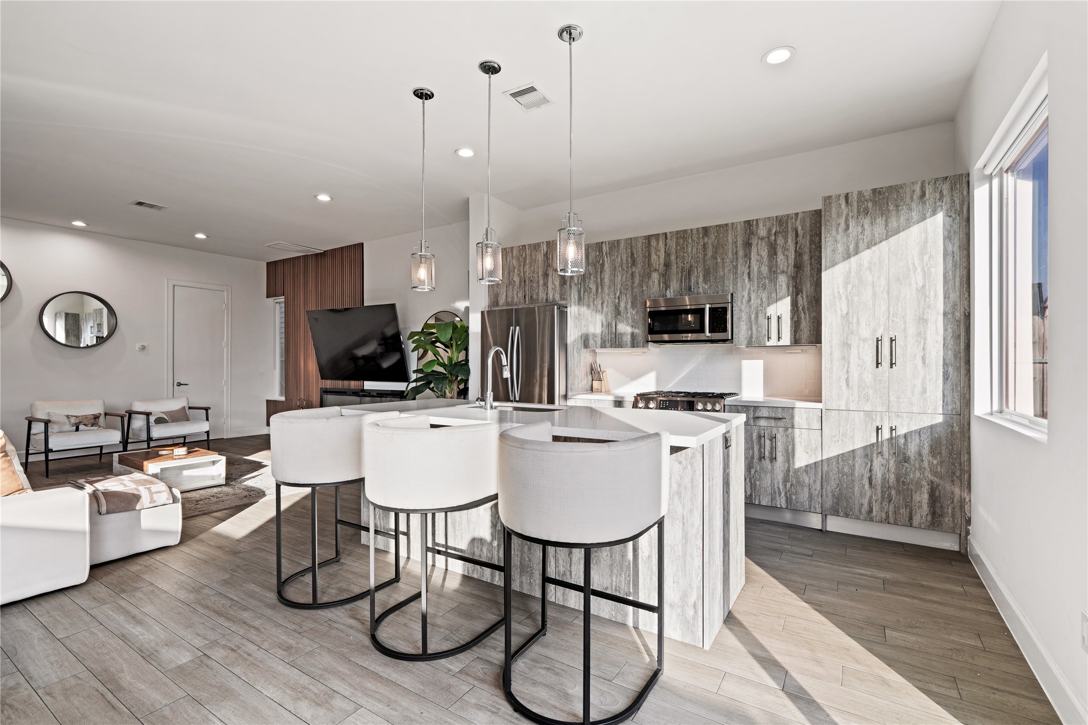 6819 Rocinante Lane Houston, TX 77092 - Photo 9 of 24