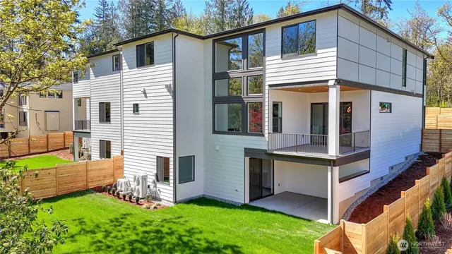 $2,799,000 | 1582 213th Court Northeast, Sammamish, WA 98074