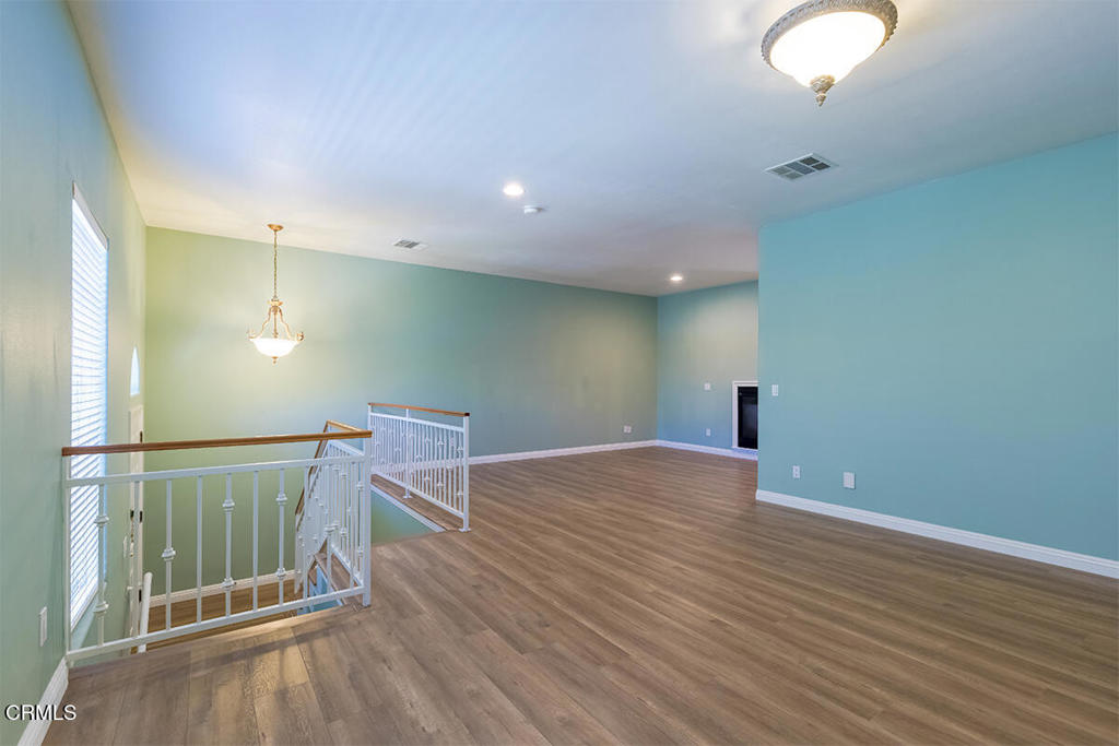 4516 Ramsdell Avenue, Unit 103 La Crescenta, CA 91214 - Photo 4 of 22 4516 Ramsdell Ave. La Cresenta-7 (1)