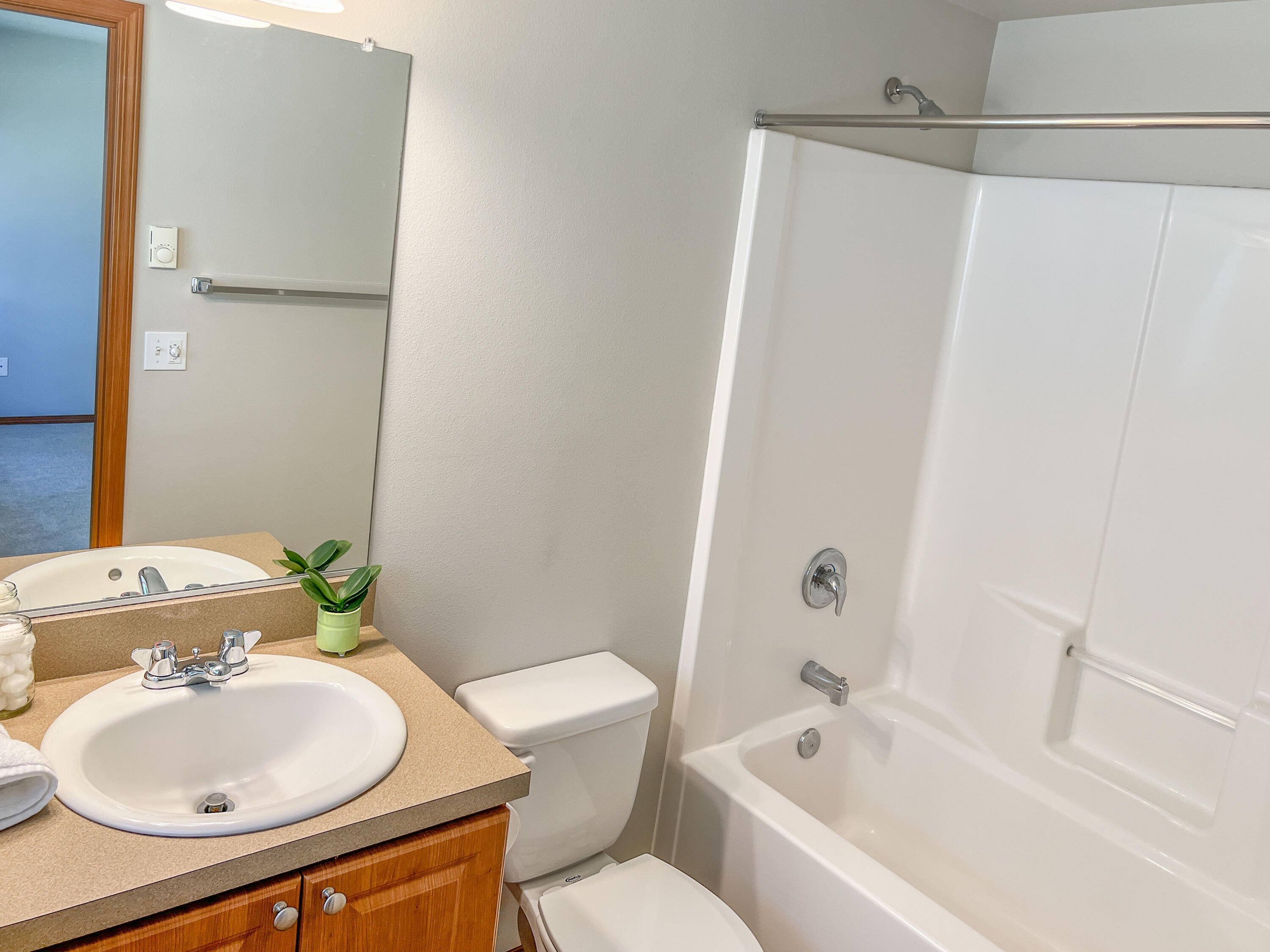 56243 Marsh Hawk Road Bend, OR 97707 - Photo 17 of 34 Primary Bathroom