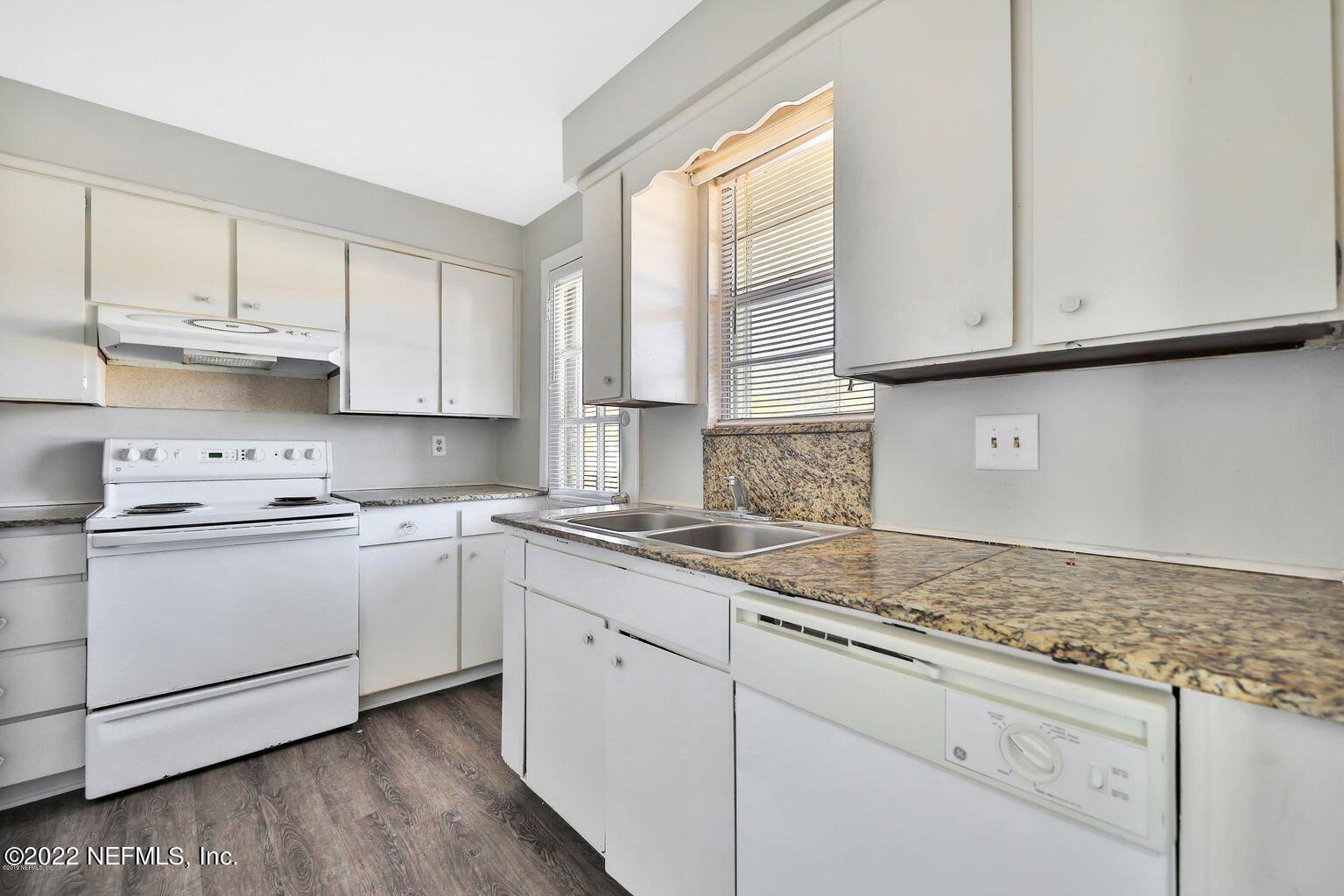 7346 El Barco Road, Unit 8 Jacksonville, FL 32216 - Photo 16 of 18 00016