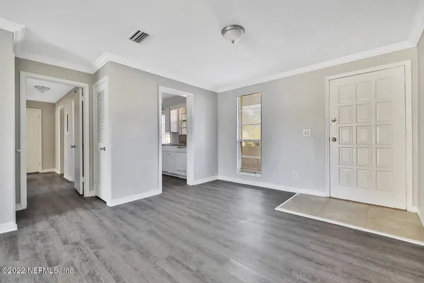 $1,250 | 7346 El Barco Road, Unit 8, Jacksonville, FL 32216