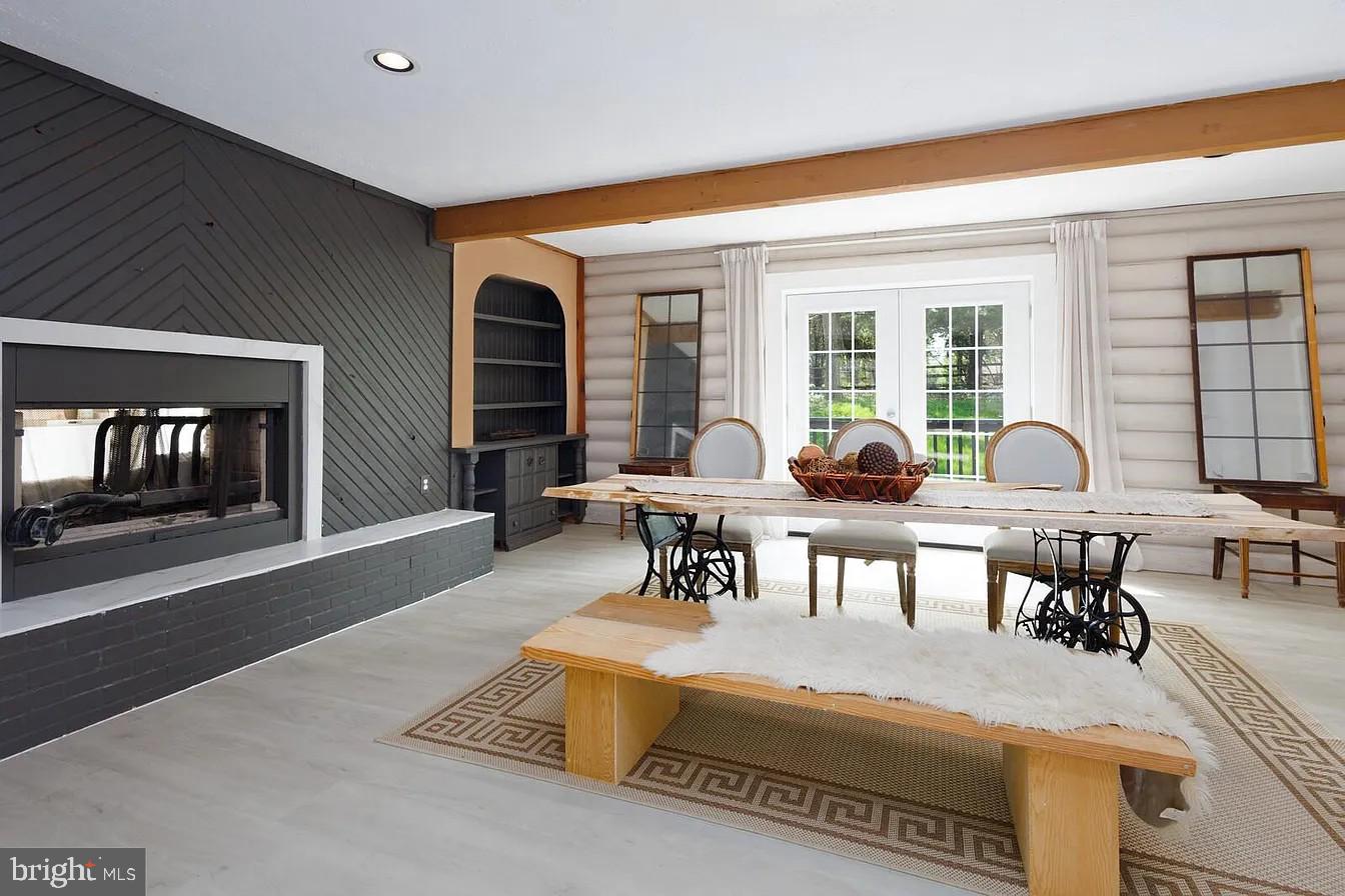 23311 Woodfield Road Gaithersburg, MD 20882 - Photo 3 of 14